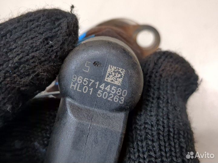 Форсунка топливная Ford Focus 2