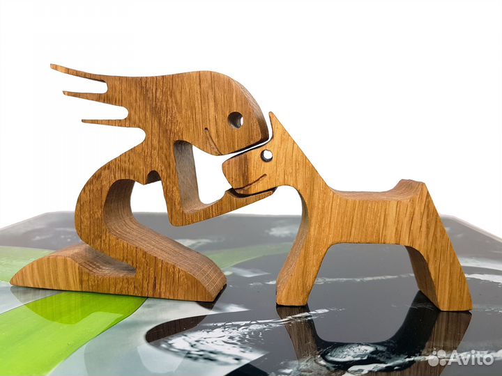 Фигурка из дерева 