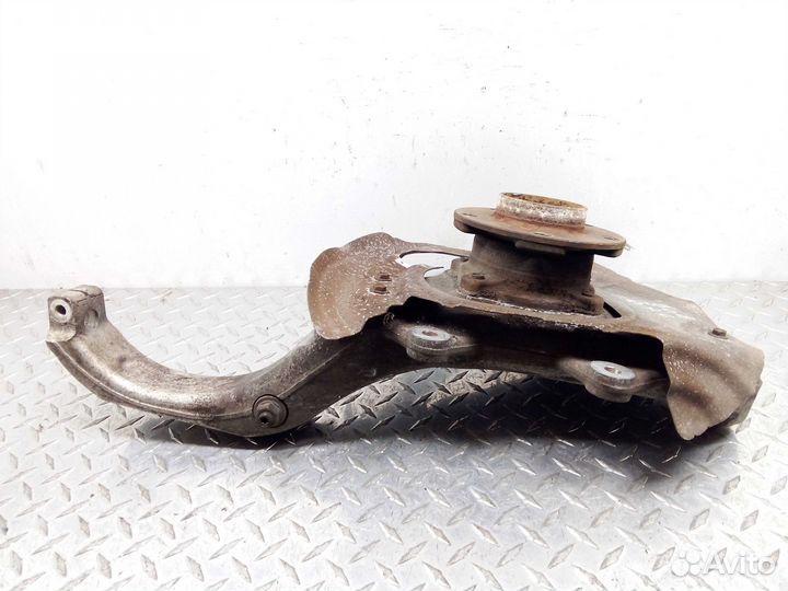 Кулак поворотный правый BMW X5 E70 6773784