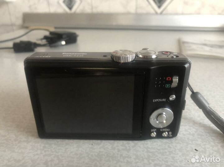 Компактный фотоаппарат
