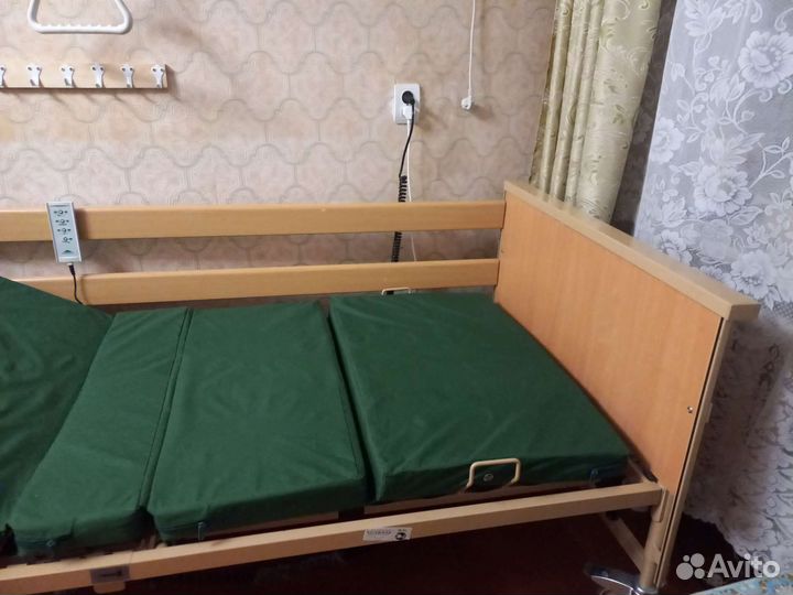 Кровать для лежачих больных с электроприводом