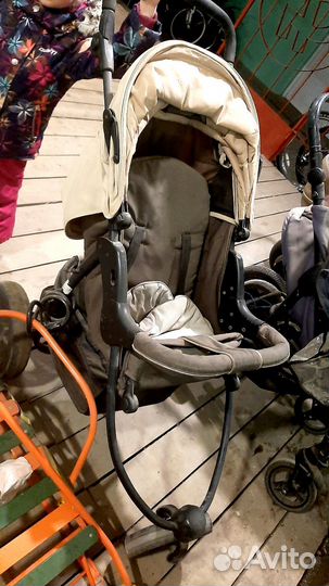 Прогулочная коляска