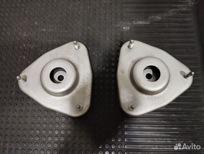 Опоры передних стоек Лансер 9