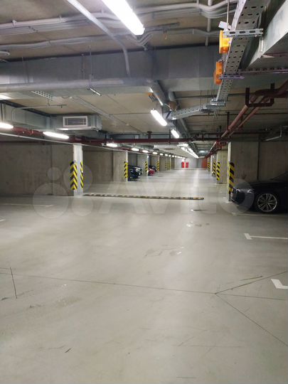 Машиноместо, 14 м²