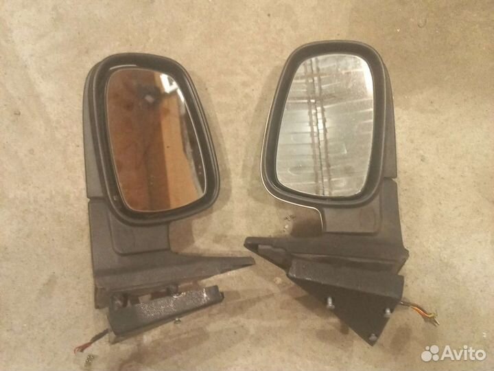 Зеркала с повторителями на Волгу 3102-31105. 2008г