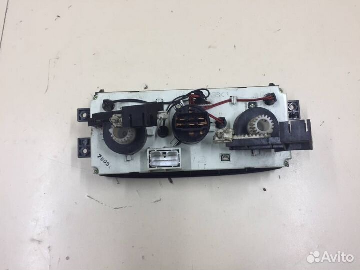 Блок управления отопителем Chevrolet Aveo T200 200