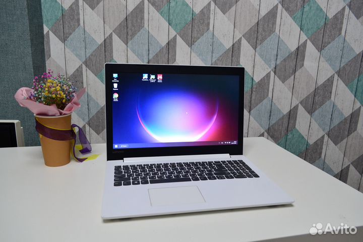 Ноутбук Lenovo 330-15ARR Ryzen 3/8Гб /SSD