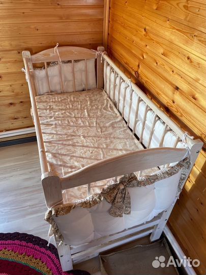 Детская кроватка