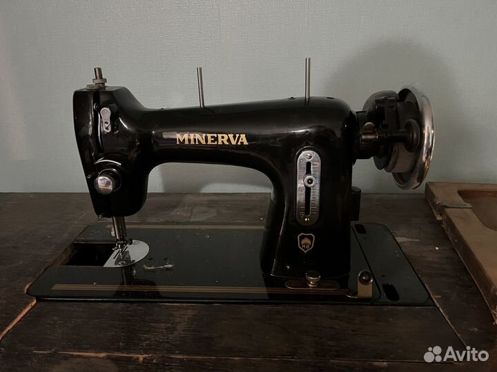 Швейная машинка «Minerva»