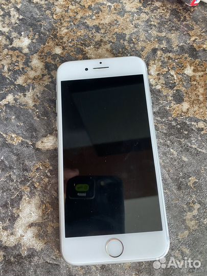 Телефон iPhone 8 64 gb