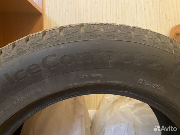 Continental IceContact 2 215/65 R17 103T