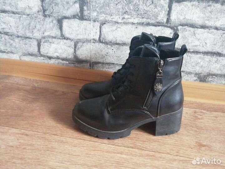 Ботинки женские