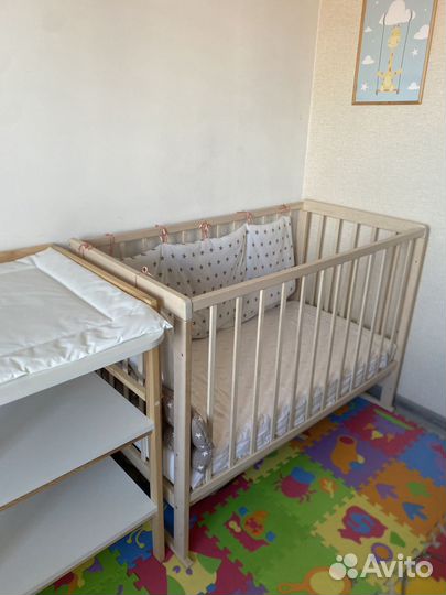 Детская кроватка и