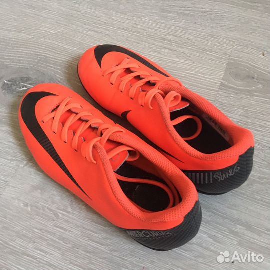 Футбольные бутсы кеды кроссовки Nike 33 ст.20,5см