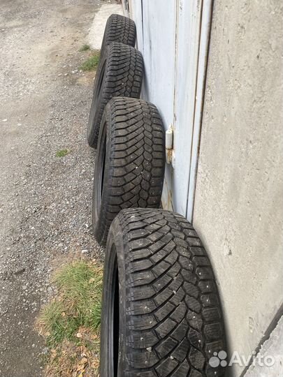 Gislaved Nord Frost 200 225/65 R17