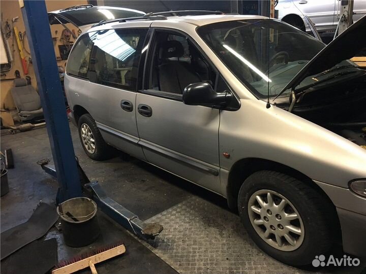 Разбор на запчасти Chrysler Voyager 1996-2000