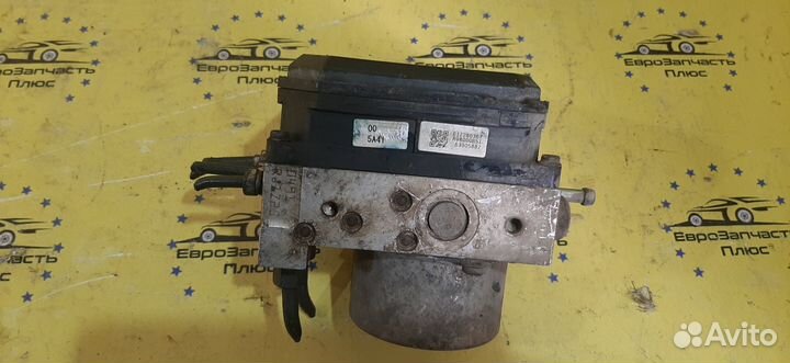 Блок ABS Nissan Juke F15