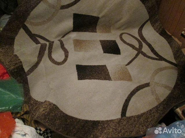 Ковёр (или палас) круглый, б\у требует чистки