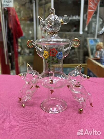 Красивый самовар с кошками