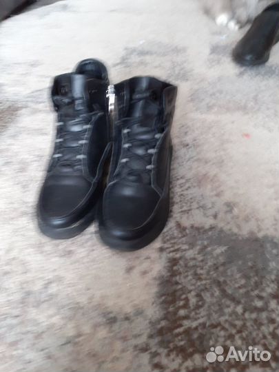 Ботинки размер 36