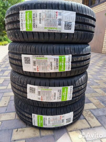 Kumho Ecowing ES01 KH27 205/65 R16 95W