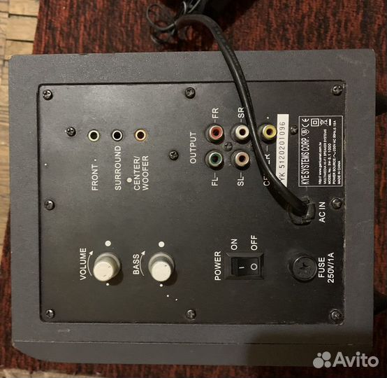 Сабвуфер и колонки