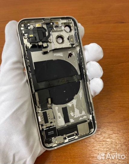 Корпус iPhone 13