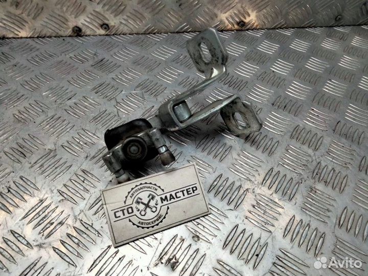 Ролик сдвижной двери правый средний Fiat Ducato