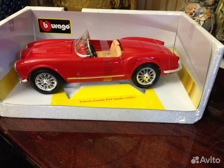 Bburago Lancia Aurelia B24 Spyder (1955) 1/18 NEW