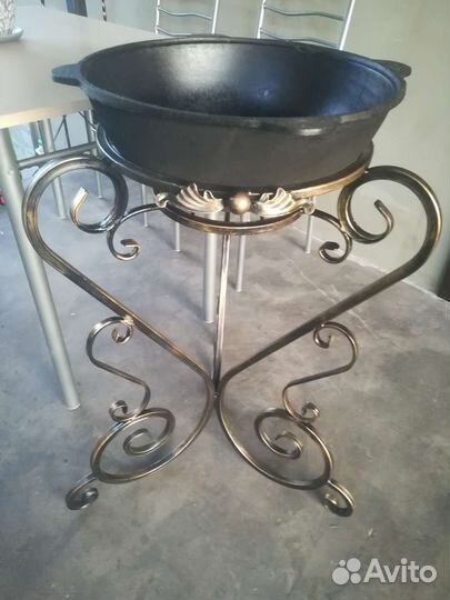 Подставка под цветочный горшок или казан