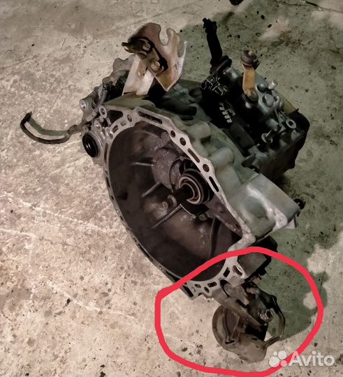 Опора МКПП Mazda Xedos 9