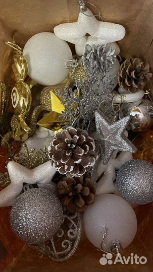 Елочные игрушки