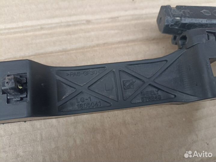 Кронштейн ручки внут зад двери Джили мк Geely MK