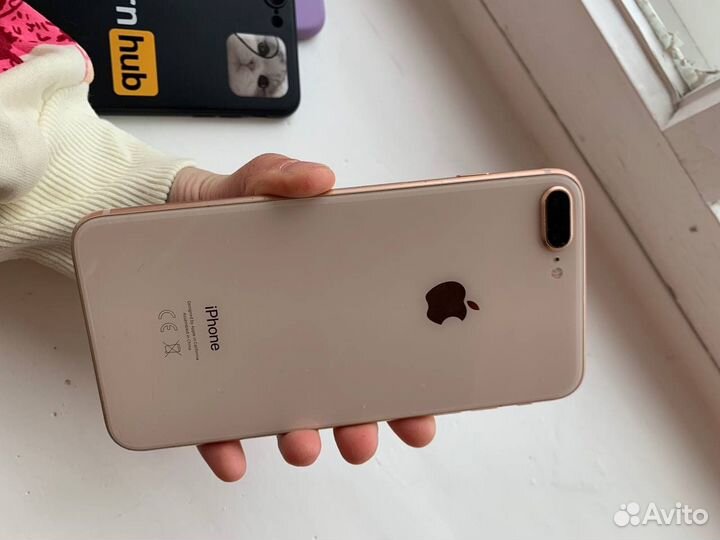 iPhone 8 Plus, 64 ГБ