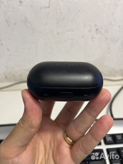 Samsung gear iconx кейс