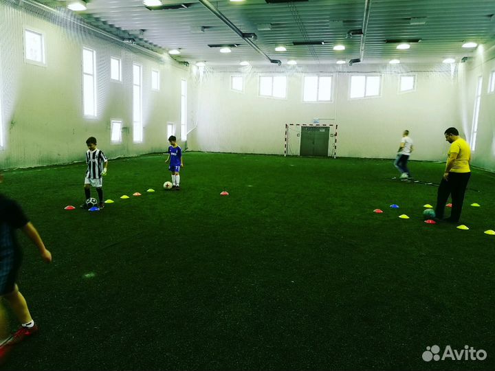 Тренер по футболу