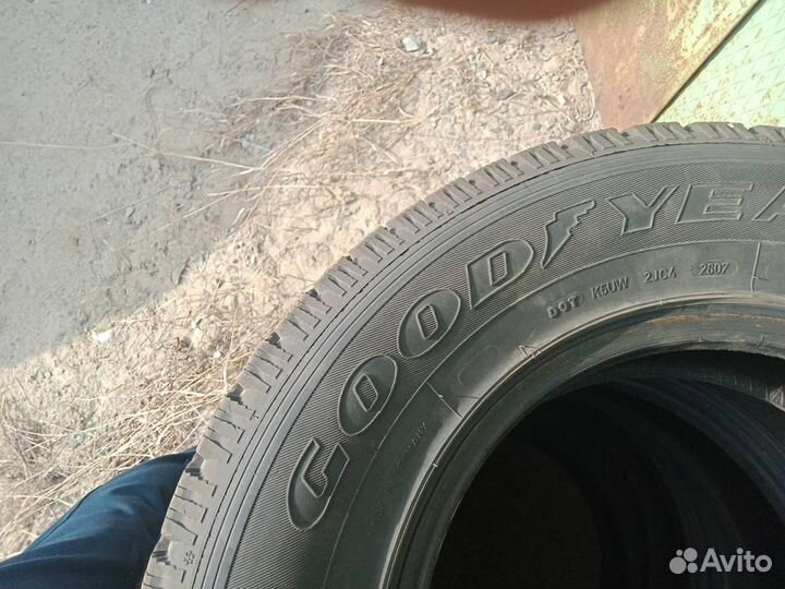 Goodyear WinterCommand Ultra 225/70 R16