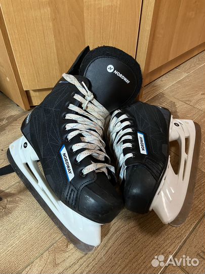 Коньки хоккейные 41 размер