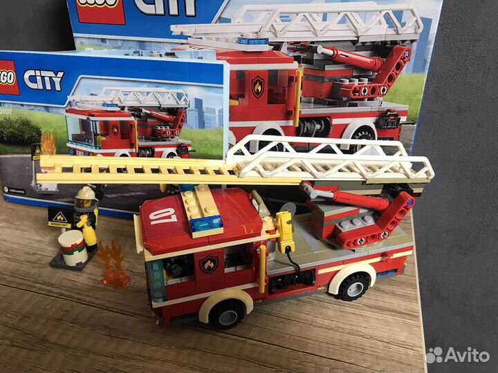 Продам Lego City (60107)