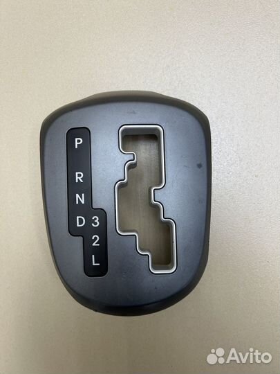 Накладка селектора АКПП Kia Rio 3