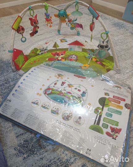 Развивающийся коврик Tiny Love