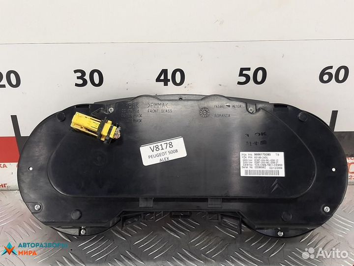 Щиток приборов (приборная панель) Peugeot 5008