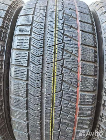 Bridgestone Blizzak VRX2 245/50 R18 96M