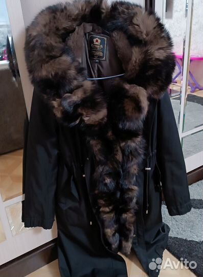 Парка с натуральным мехом женская 46