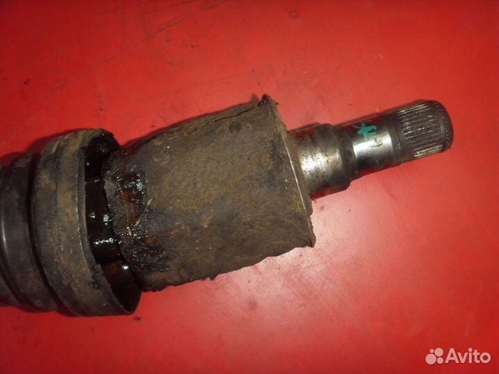 Полуось передняя правая 88957150 Cadillac SRX