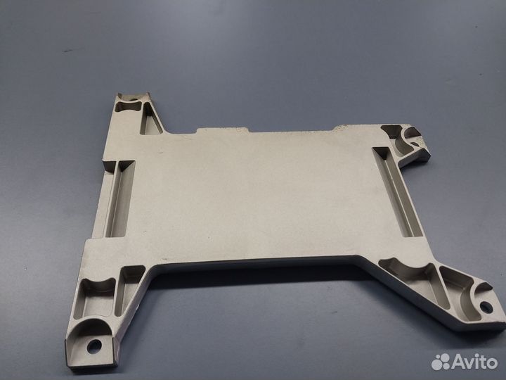 Поддон для оверлок