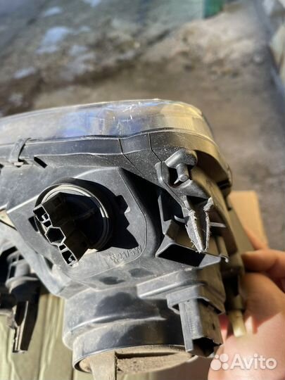 Фара передняя Renault Duster