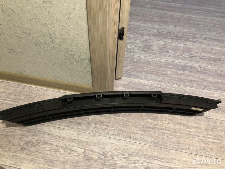 Решетка радиатора на volkswagen tiguan 2010г