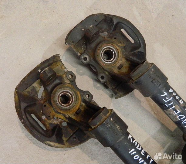 Стойка передняя в сборе Kadett E 1.8