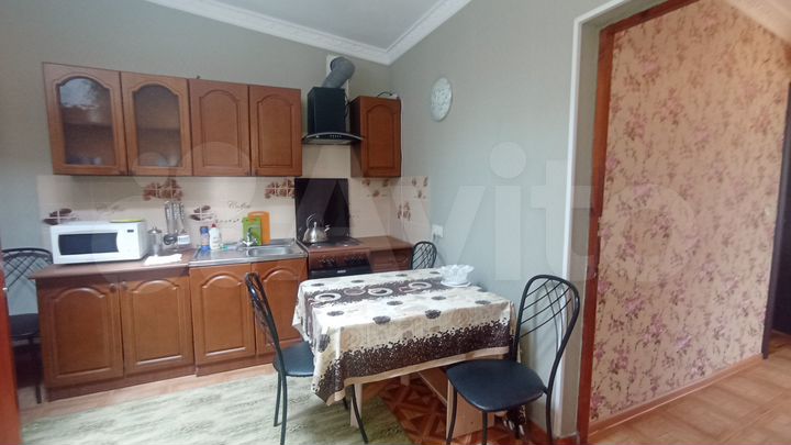 3-к. квартира, 70 м², 2/2 эт.